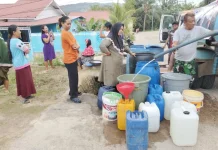 Warga Bintan Bersyukur Terima Bantuan Air Bersih