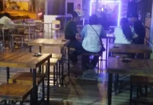 Karaoke di Kafe Jadi Pilihan Warga Hilangkan Stres
