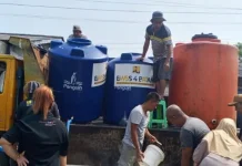 Dinas PUPRP Bintan Salurkan Air Bersih di Tanjung Uban
