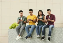 Media Sosial, Tempat Ramai yang Sepi