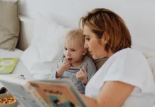 Membacakan Buku pada Anak Baik untuk Perkembangan Mereka