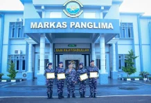 Atlet Karate Koarmada I Terima Penghargaan Dari Pangkoarmada I