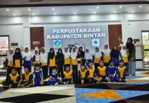 Siswa MIS Islamiyah Kijang Kunjungi Perpustakaan Daerah, Tingkatkan Minat Baca