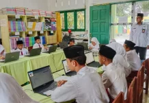 Pengawas Madrasah Pastikan TKA MIN Lingga Berjalan Lancar