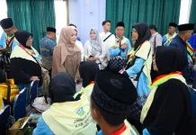 Jemaah Haji Bintan Kloter I Berangkat ke Madinah