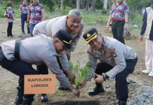 Kapolres Lingga Tanam Pohon Pererat Persahabatan Pahang