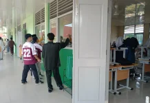 Warga MAN Tanjungpinang Bersatu dalam Gotong Royong