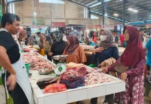Harga Daging Beku Rp135 Ribu, Stok Langka di Pasar Bintan Center
