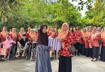 DWP Kemenag Lingga Berbagi ke Lansia di Panti Jompo