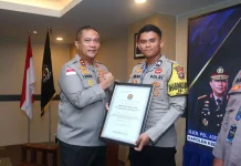Briptu Qeis Raih Penghargaan Berkat Kepedulian Sosial Tinggi