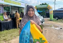 Gerakan Pangan Murah di Tanjung Unggat Disambut Antusias Warga