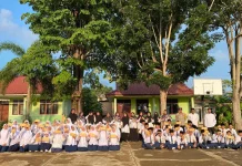 52 Siswa MTs Aqidatunnajin Tuntaskan Perjuangan Tiga Tahun