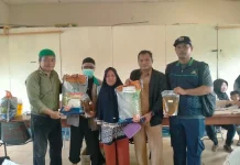 Kelurahan Dabo Lama Salurkan Bantuan Pangan untuk 360 KPM