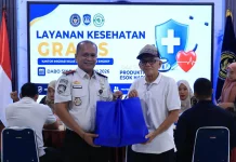 Imigrasi Dabo Cek Kesehatan dan Baksos untuk Warga