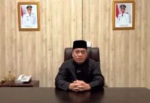 Bupati Ajak Ayah Antar Anak Hari Pertama Sekolah