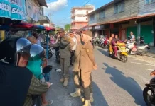 Satpol PP Tertibkan Pedagang dan Parkir Liar