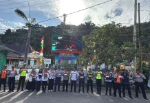 Satlantas Anambas Bagikan Bendera Merah Putih Sambut HUT Ke-81 RI