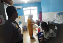 Tiga Polisi Lingga Donorkan Darah Bantu Pasien RSUD
