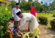 Mandi Safar di Replika Istana Damnah Rawat Tradisi Melayu