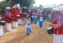 HUT RI ke-81, RA Bahrul Ulum Gelar Gerak Jalan Bersama Orang Tua dan Murid