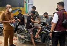 Patroli Siaga Bencana Kabut Asap, Satpol PP Bintan Dapati Anak Sekolah Merokok