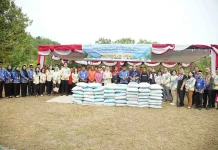 PERBARINDO Salurkan Bantuan Pupuk untuk Petani Tanjungpinang