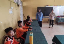 Penyuluh Agama Tanamkan Nilai Syukur dan Peduli Lingkungan di SDN 009 Dabo Singkep