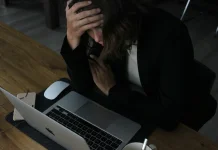 Burnout Diam-diam, Produktivitas Pelan-pelan Hancur