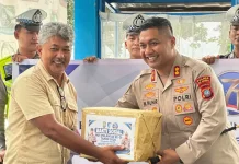 HUT Lalu Lintas ke-71, Polres Anambas Berbagi Kepedulian ke Masyarakat