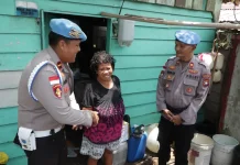 Propam Polres Anambas Salurkan Bansos Peringati HUT ke-24