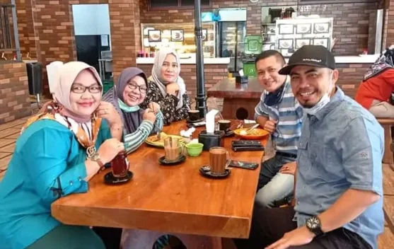 Nongkrong Produktif atau Produktif Nongkrong