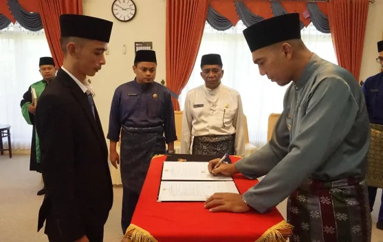 Wabup Novrizal Lantik Direktur Perumda Air Minum