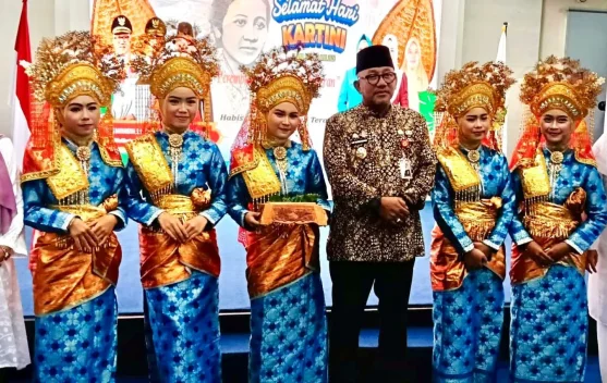 Kepala MTsN Tanjungpinang Hadiri Peringatan Hari Kartini Bersama Wali Kota