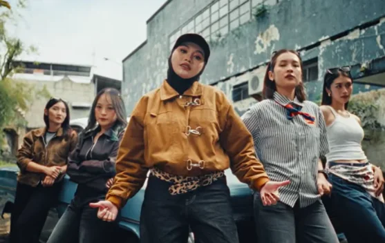 Musik Segar dan Eksploratif Salma Hadirkan lewat “Hacthu!!”