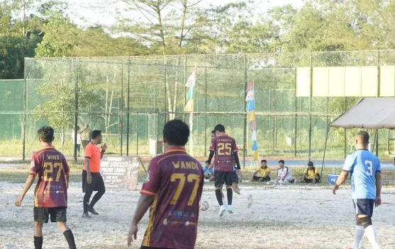 Media B Kalahkan Satlantas 3-1 di Mini Soccer Kapolres Lingga Cup 2026