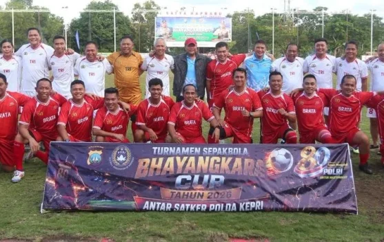 Polresta Barelang Raih Gelar Juara Turnamen Sepak Bola Hari Bhayangkara
