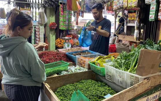 Kabut Asap Sempat Ganggu Pasokan Cabai di Pasar Bintan Center
