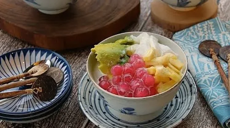 Segarnya Es Oyen Jadi Pilihan Tepat untuk Berbuka Puasa.