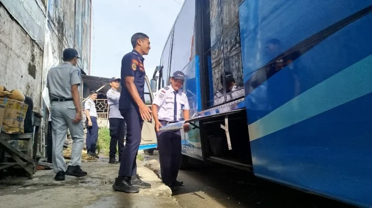 Ban Tipis Jadi Temuan, Dua Unit Damri Diminta Segera Perbaikan