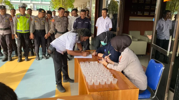 Polresta Bulungan Tes Urine 53 Personel Secara Acak, Hasilnya Seluruhnya Negatif