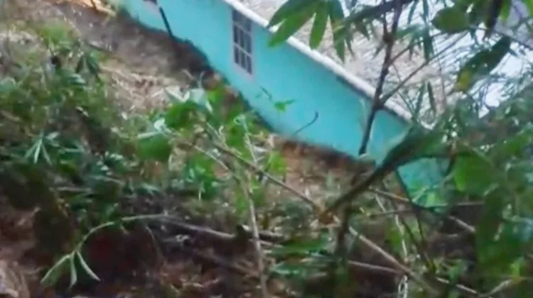 Cuaca Ekstrem Tarakan, Sebabkan Longsor dan Pohon Tumbang
