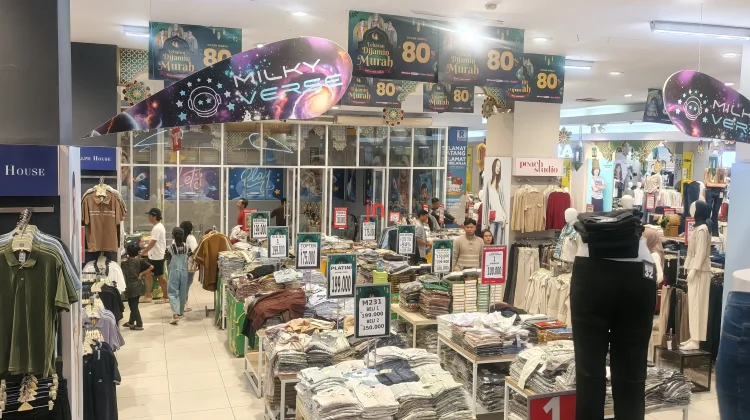 Jelang Idulfitri, Pusat Perbelanjaan di Tarakan Mulai Diserbu Warga