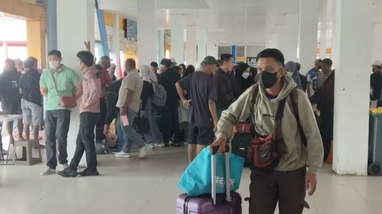 Penumpang Mulai Padati Pelabuhan Tengkayu I Tarakan