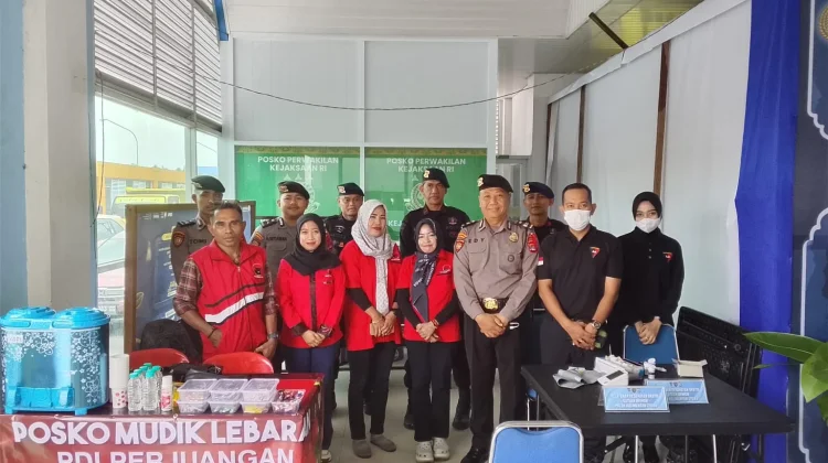Bantu Pemudik, PDI Perjuangan Buka Posko Gotong Royong