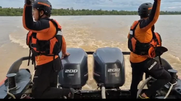 ABK Speedboat Terjatuh Dihantam Arus Sungai