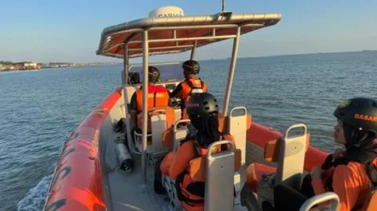 Long Boat Dihantam Badai, Dua Orang Hilang