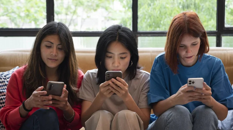 Gen Z dan Fenomena “Popcorn Brain”: Konsumsi Konten tanpa Jeda Picu Gangguan Fokus