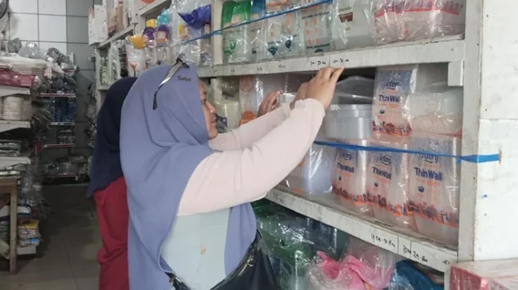 Kenaikan Harga Plastik Mulai Dikeluhkan