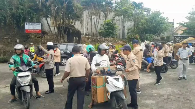 Operasi P2KB di Tarakan, Puluhan Pengendara Bayar Pajak Ditempat