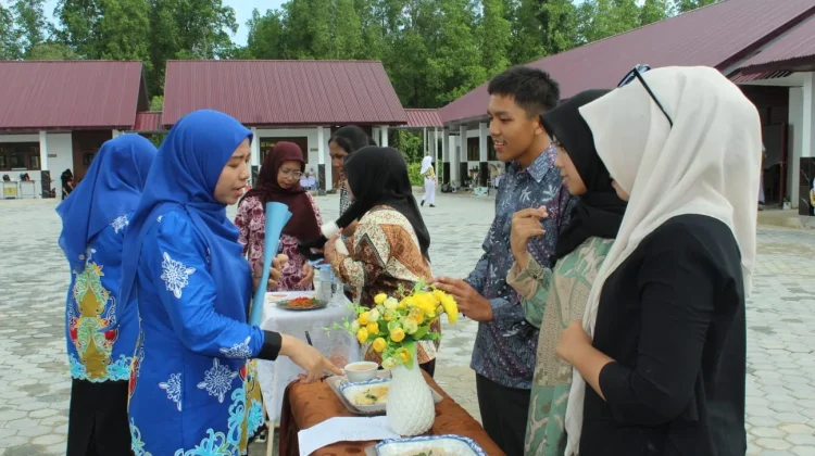 SMA Negeri 5 Tarakan: Rayakan Hari Kartini dengan Kuliner Tidung, Puisi, dan Tari